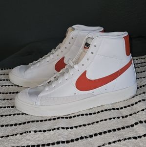 Nike Blazer Mid '77 Size 9